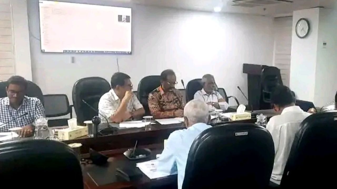 চুড়ান্ত সিদ্ধান্ত ছাড়াই ভাড়া বৈঠক শেষ, নির্ধারণ করবে মন্ত্রণালয়