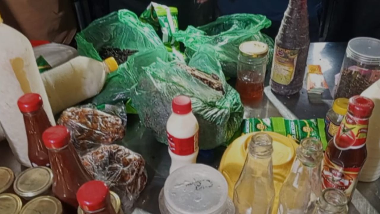 যশোরে ভেজাল মধু তৈরির দায়ে ব্যবসায়ীকে ৬ মাসের কারাদণ্ড