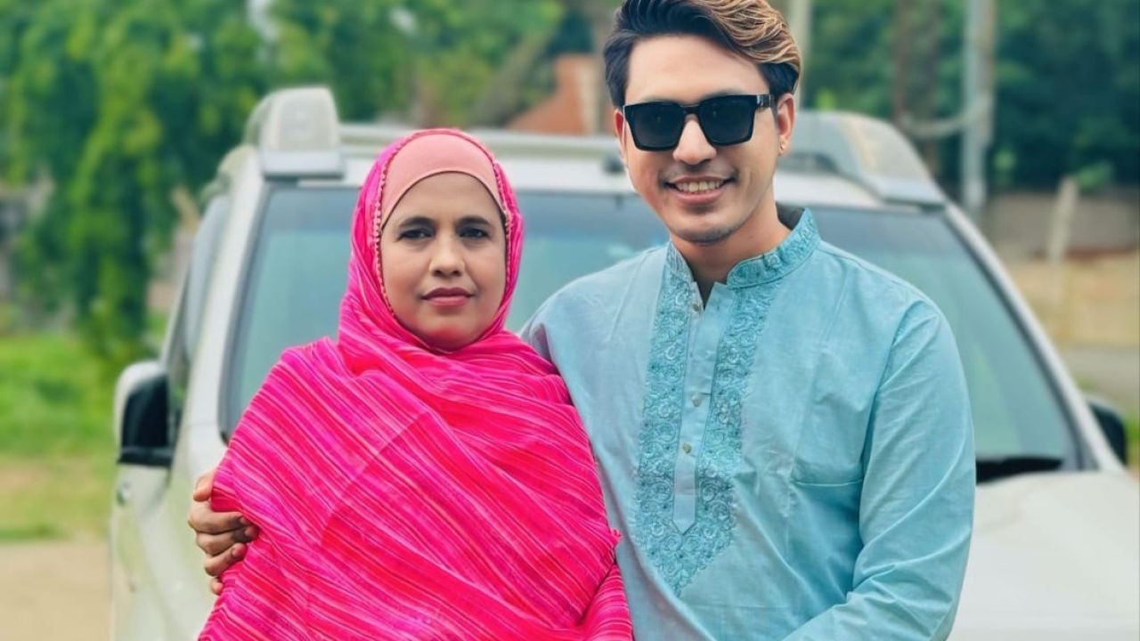 আমার প্রতিটি অর্জনে মায়ের দোয়া মিশে আছে: নাহিদ আহমেদ 