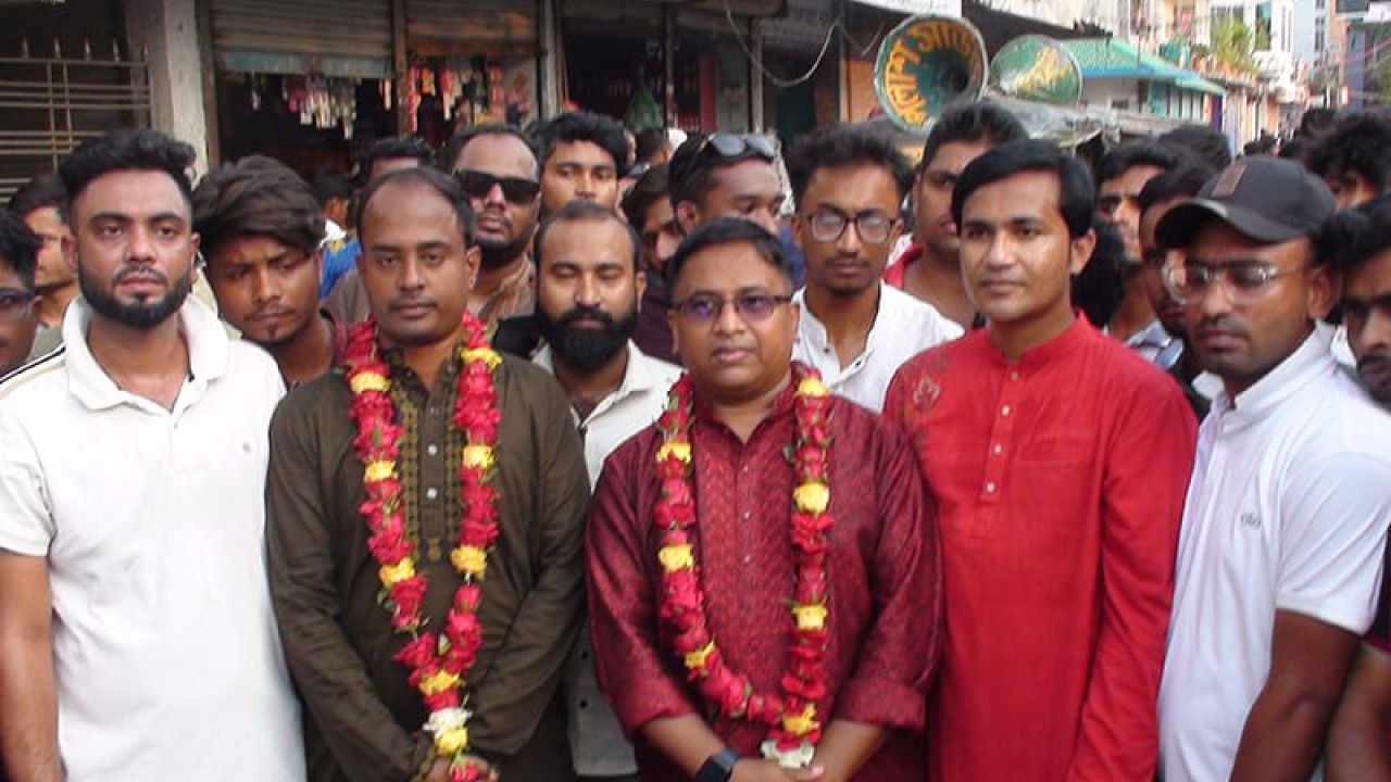নড়াইলে ছাত্রদলের নবগঠিত কমিটির আনন্দ মিছিল