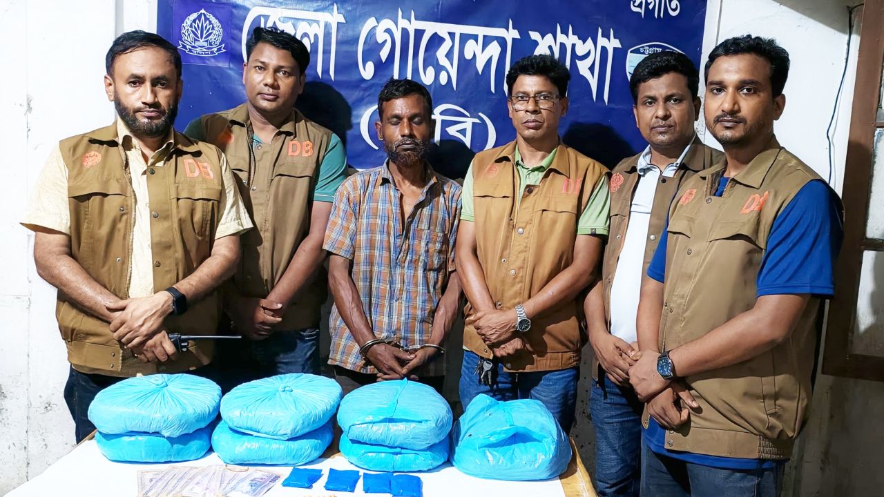 মেকানিক দোকানেই চলছিল মাদক কারবার, গ্রেপ্তার-১