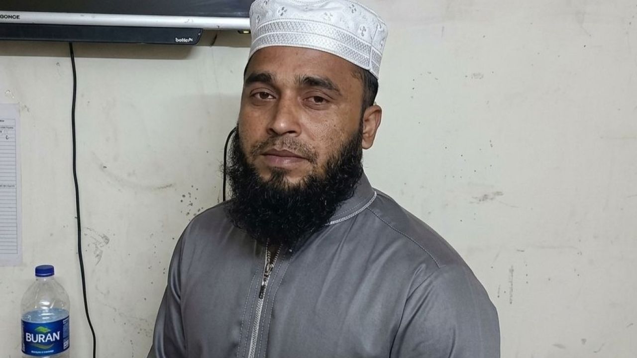 রূপগঞ্জে শিশুকে ধর্ষণের চেষ্টার অভিযোগে মাদ্রাসার শিক্ষক গ্রেফতার
